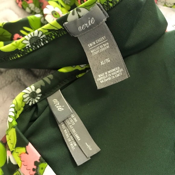 Aerie two piece swim suit - Picture 4 of 5